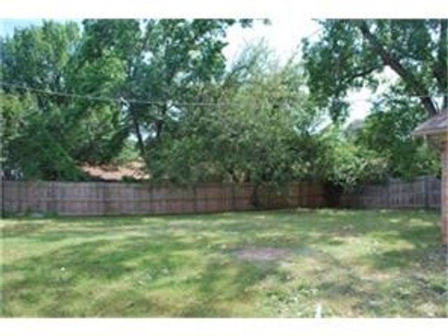 7250 Vanessa Drive, Fort Worth, TX 76112