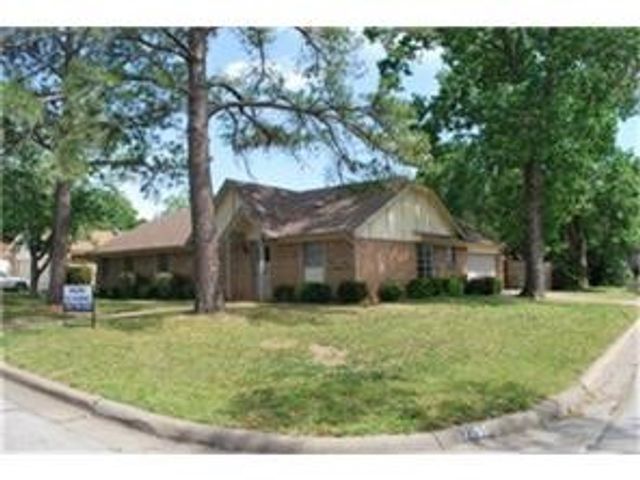 7250 Vanessa Drive, Fort Worth, TX 76112