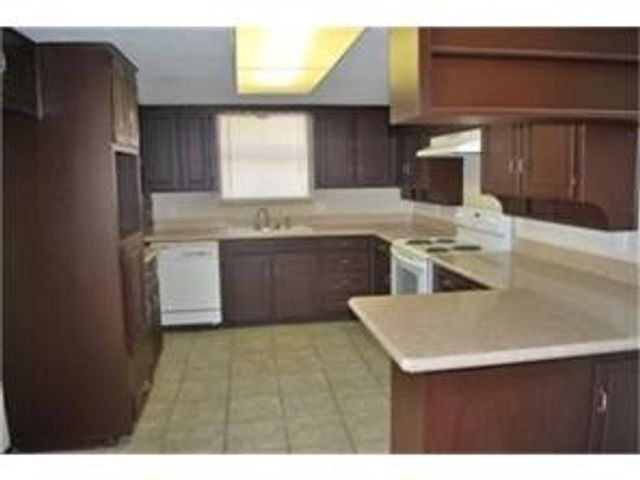 7250 Vanessa Drive, Fort Worth, TX 76112