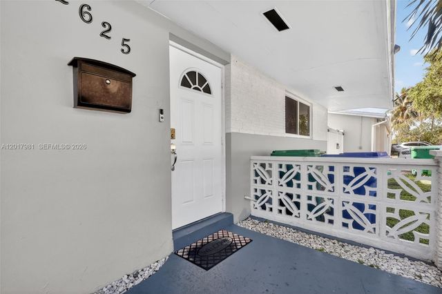 2625 Utopia Dr, Miramar, FL 33023