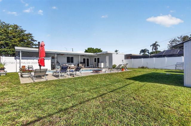2625 Utopia Dr, Miramar, FL 33023