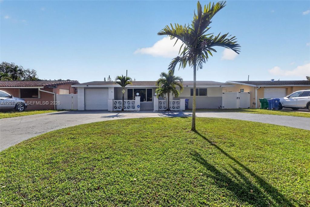 2625 Utopia Dr, Miramar, FL 33023
