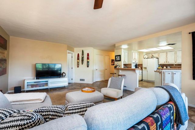 11021 VALLEY LIGHTS DR, El Cajon, CA 92020