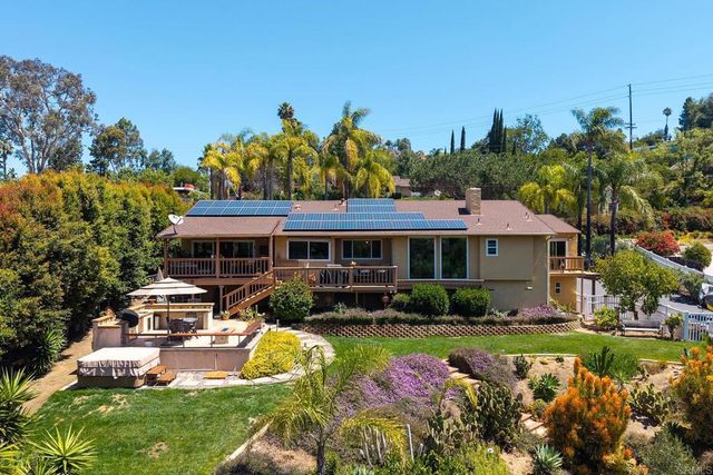 11021 VALLEY LIGHTS DR, El Cajon, CA 92020