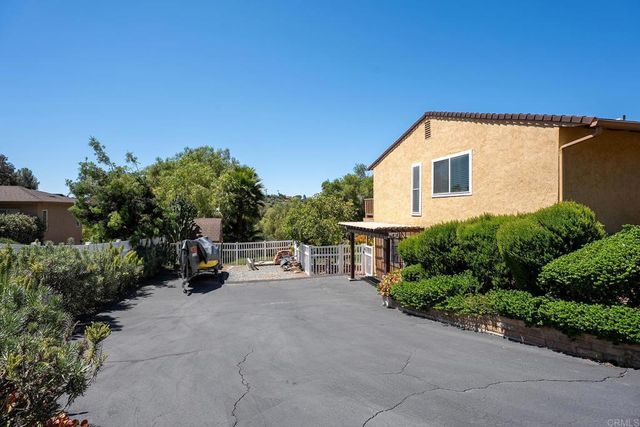 11021 VALLEY LIGHTS DR, El Cajon, CA 92020