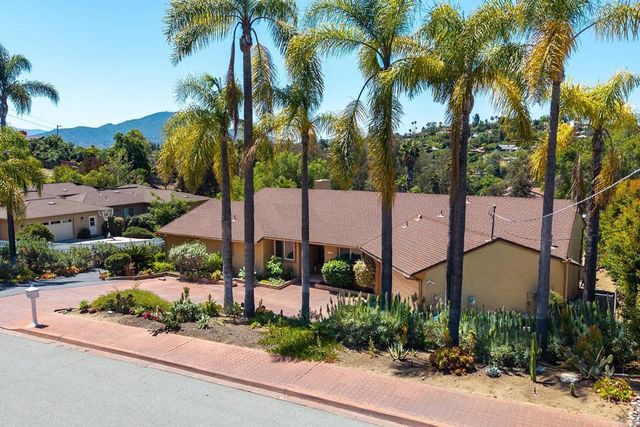 11021 VALLEY LIGHTS DR, El Cajon, CA 92020