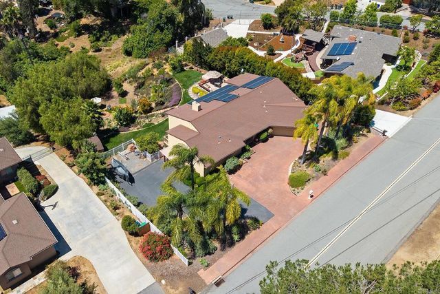 11021 VALLEY LIGHTS DR, El Cajon, CA 92020