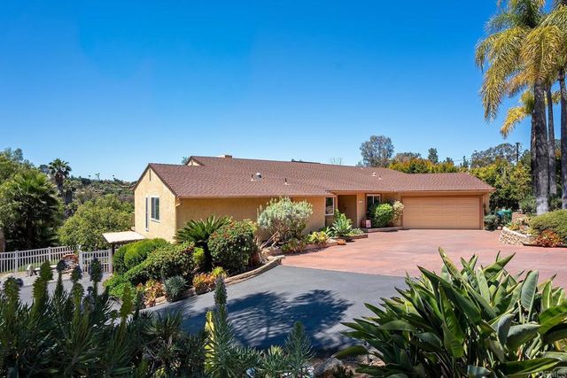 11021 VALLEY LIGHTS DR, El Cajon, CA 92020