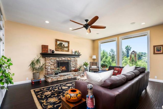 11021 VALLEY LIGHTS DR, El Cajon, CA 92020