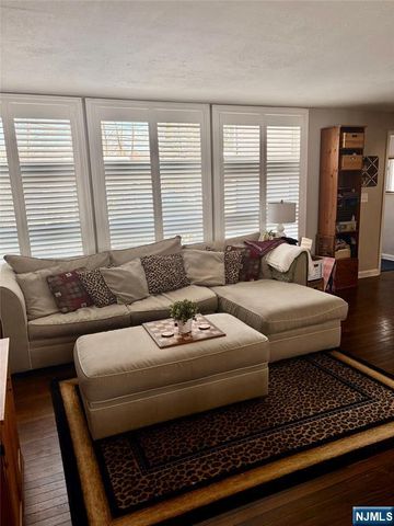 66 Stuart Street A, Waldwick, NJ 07463