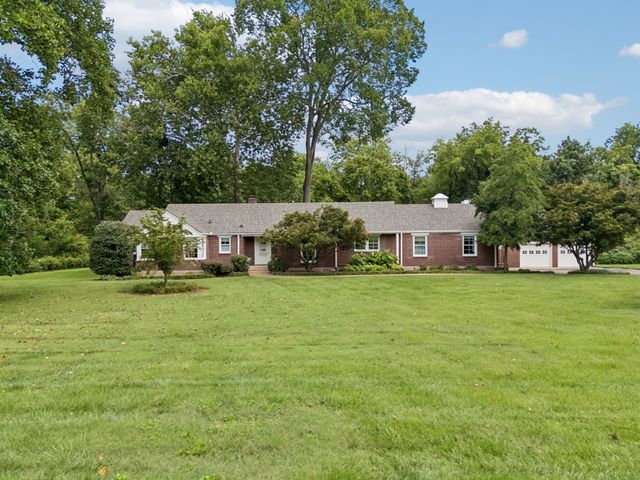 4000 Crestridge Dr, Nashville, TN 37204