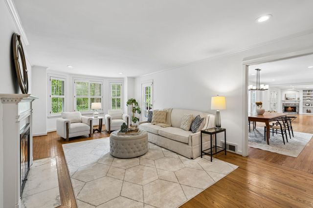 4000 Crestridge Dr, Nashville, TN 37204