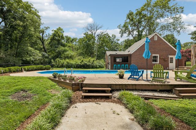 4000 Crestridge Dr, Nashville, TN 37204