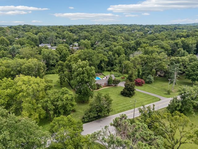 4000 Crestridge Dr, Nashville, TN 37204