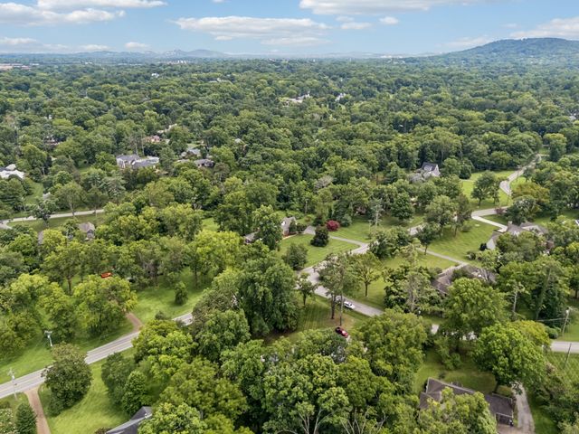 4000 Crestridge Dr, Nashville, TN 37204