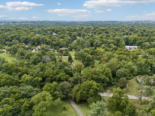 4000 Crestridge Dr, Nashville, TN 37204