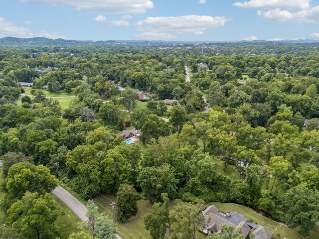 4000 Crestridge Dr, Nashville, TN 37204