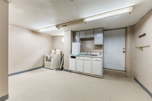 901 Main Street, East Rochester, NY 14445