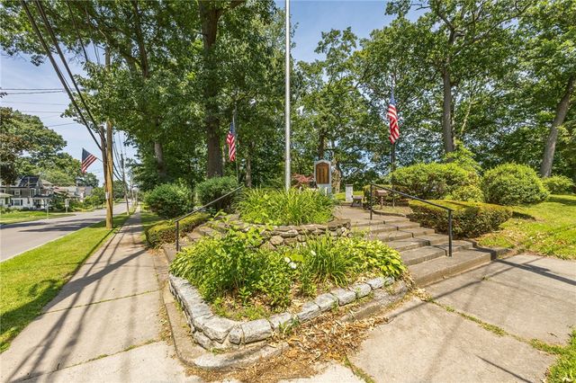 901 Main Street, East Rochester, NY 14445