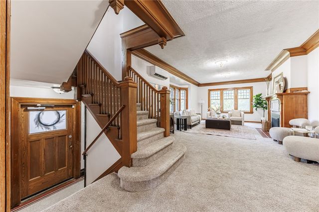 901 Main Street, East Rochester, NY 14445