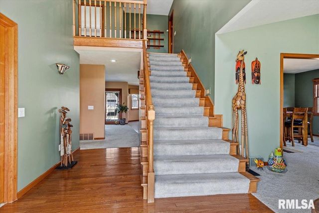 525 AUGUSTA Drive, Chatham, IL 62629