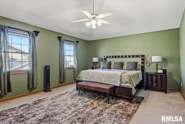 525 AUGUSTA Drive, Chatham, IL 62629