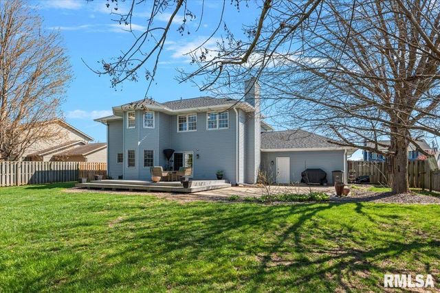 525 AUGUSTA Drive, Chatham, IL 62629