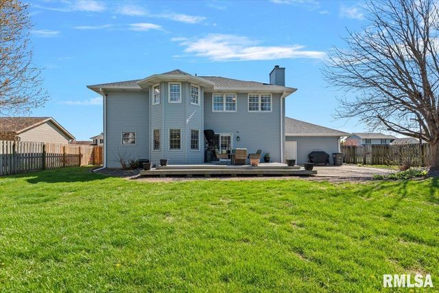 525 AUGUSTA Drive, Chatham, IL 62629