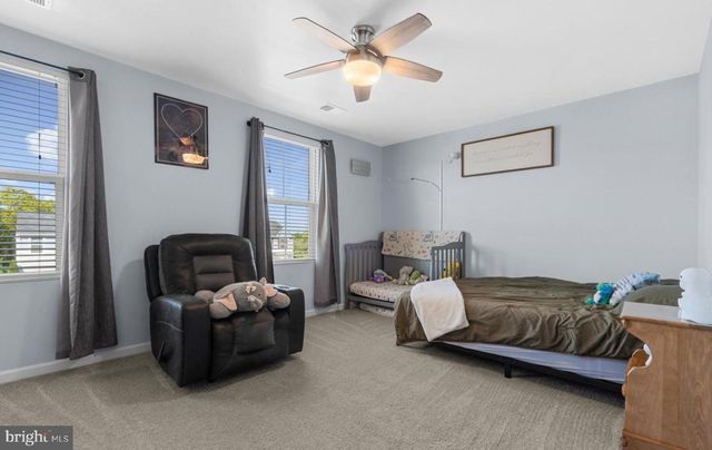 5011 GODWINS LANDING DR, Remington, VA 22734