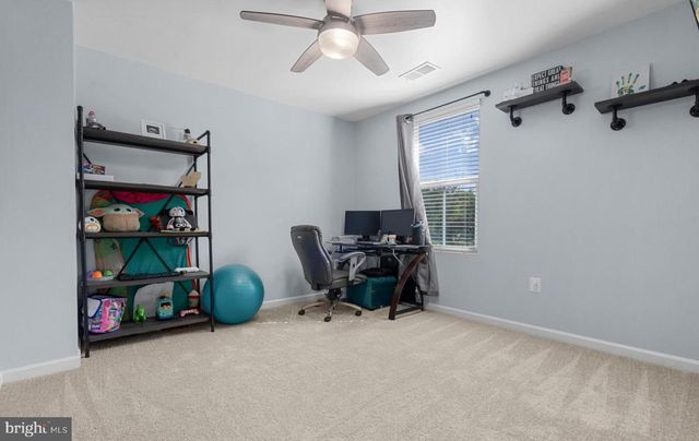 5011 GODWINS LANDING DR, Remington, VA 22734