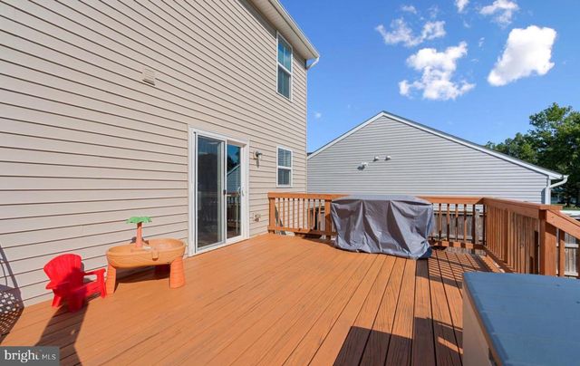 5011 GODWINS LANDING DR, Remington, VA 22734
