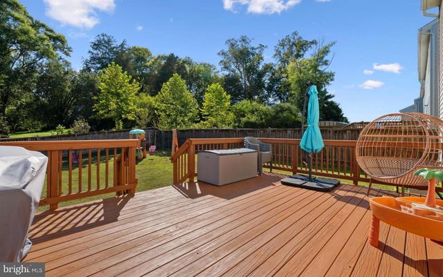 5011 GODWINS LANDING DR, Remington, VA 22734