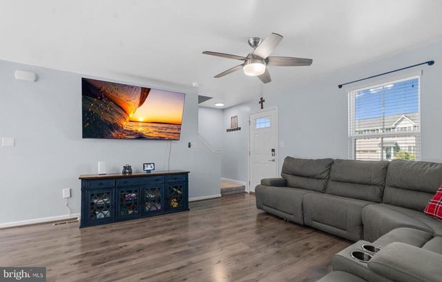 5011 GODWINS LANDING DR, Remington, VA 22734