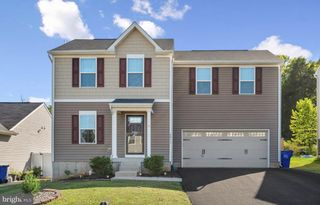5011 GODWINS LANDING DR, Remington, VA 22734