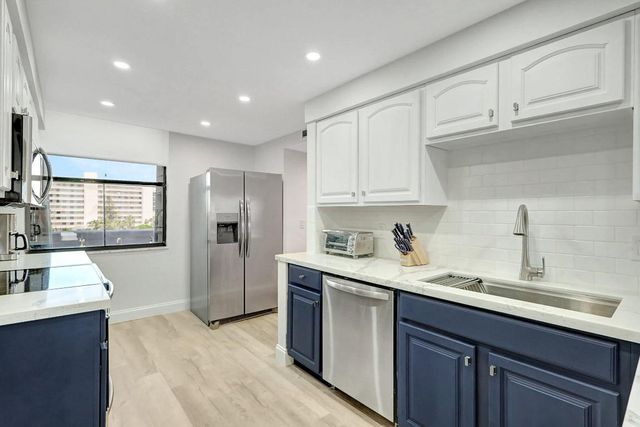 5061 N Highway A1a 404, Hutchinson Island, FL 34949