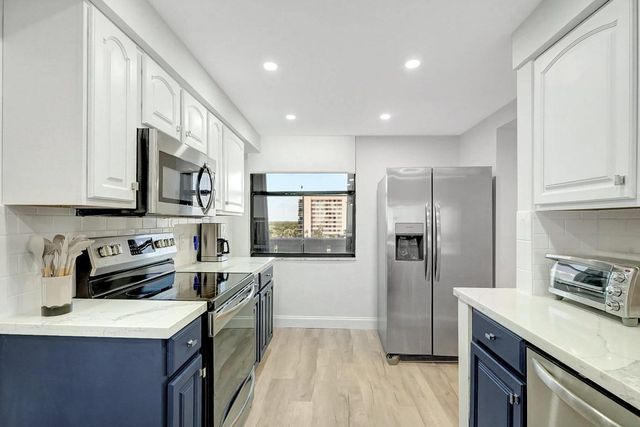 5061 N Highway A1a 404, Hutchinson Island, FL 34949