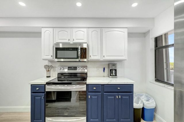 5061 N Highway A1a 404, Hutchinson Island, FL 34949