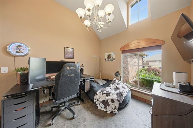 2112 SE 9th Street, Moore, OK 73160