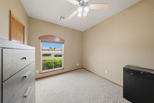 2112 SE 9th Street, Moore, OK 73160