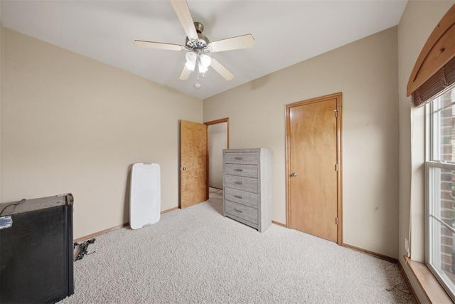 2112 SE 9th Street, Moore, OK 73160