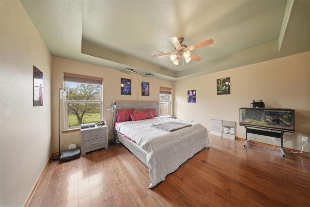 2112 SE 9th Street, Moore, OK 73160