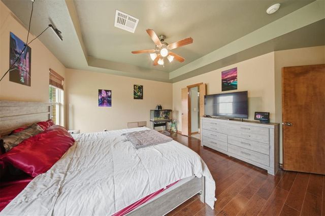 2112 SE 9th Street, Moore, OK 73160