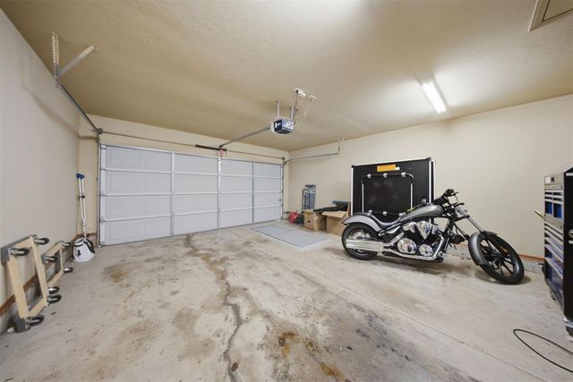 2112 SE 9th Street, Moore, OK 73160