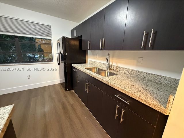 9902 Hammocks Blvd 102-60, Miami, FL 33196