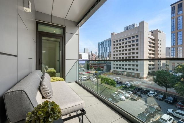 140 Shawmut 4C, Boston, MA 02118