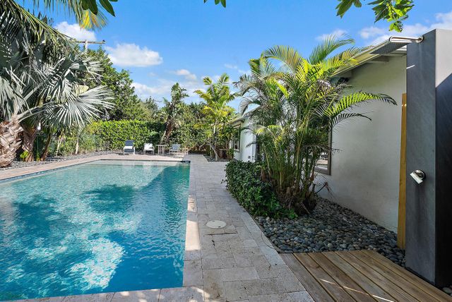 253 Costello Road, West Palm Beach, FL 33405