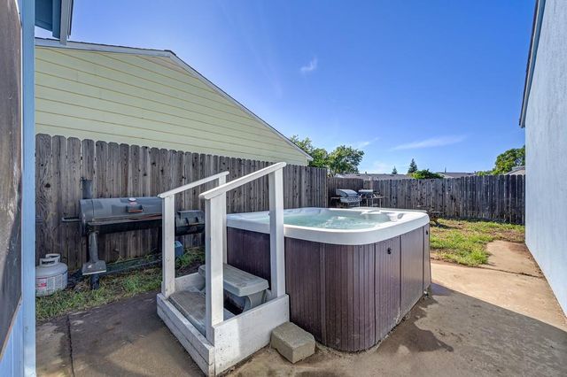 9309 Henley Way, Sacramento, CA 95826