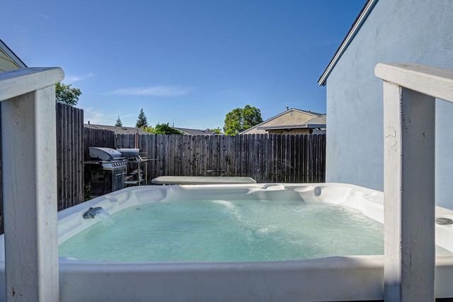 9309 Henley Way, Sacramento, CA 95826