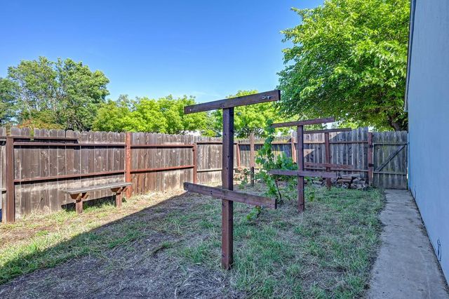 9309 Henley Way, Sacramento, CA 95826