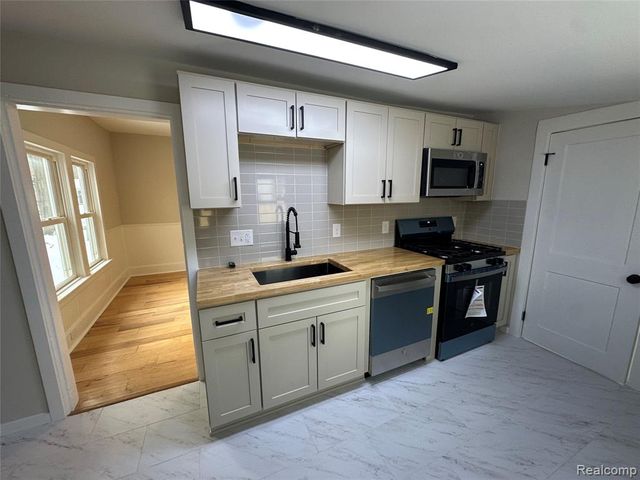 3142 Wright Street, Port Huron, MI 48060